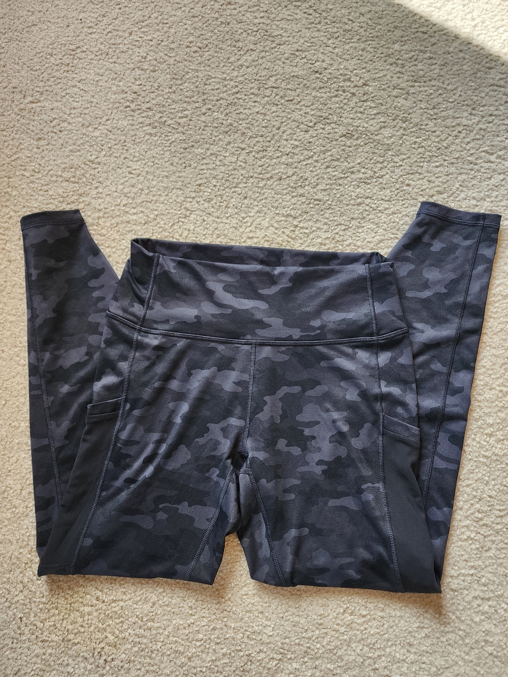 Fabletics Girls' Black & Charcoal Camo High-Waist Leggings